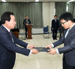 2015,10,19일자 신규 및 전보 임용장 교부 신규자 부모초청 기념촬영 (2)