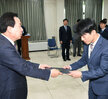 2015,10,19일자 신규 및 전보 임용장 교부 신규자 부모초청 기념촬영 (3)