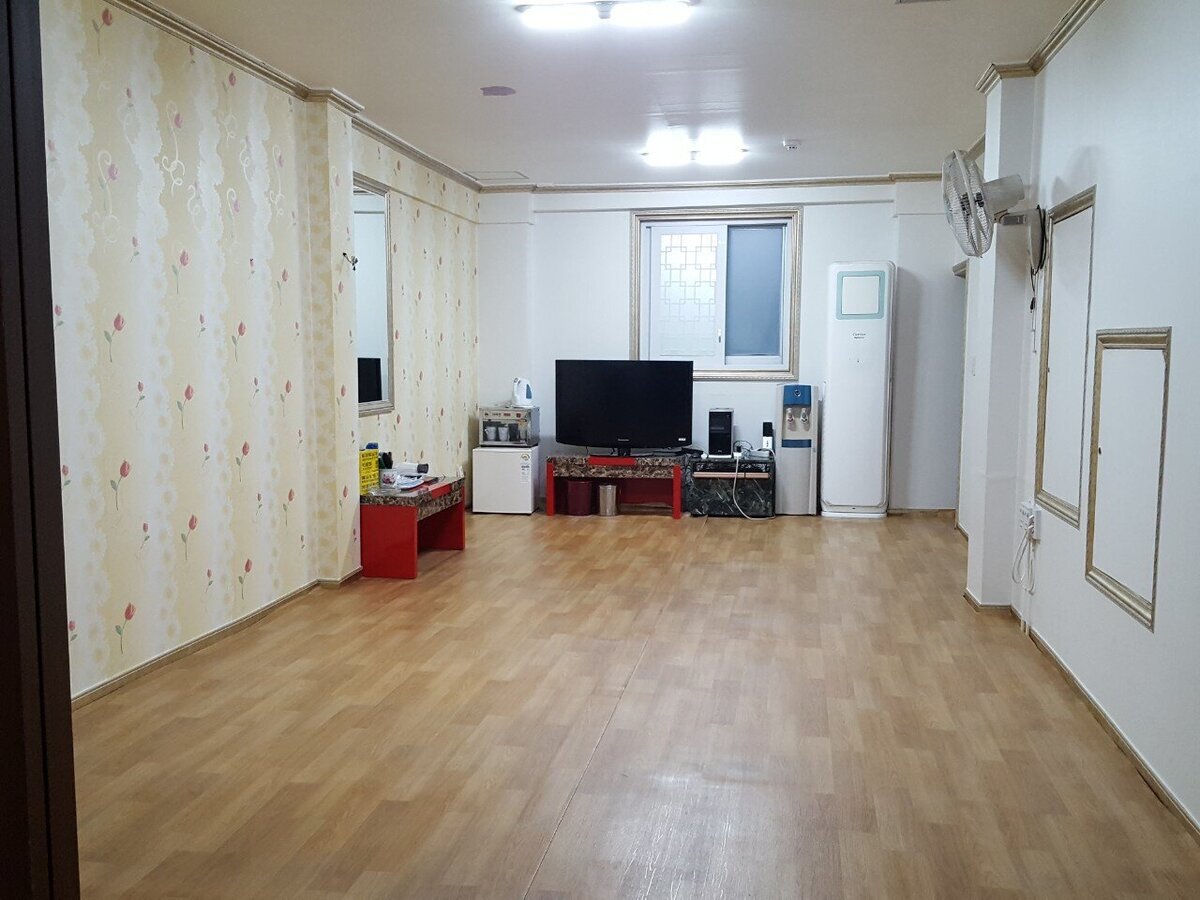 윈저 호텔입니다.