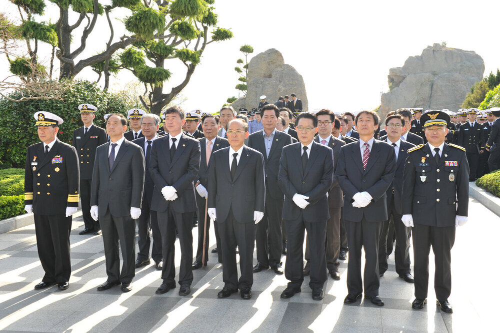 충무공탄신제467주년동상참배08(2012,4,28,유달산).jpg