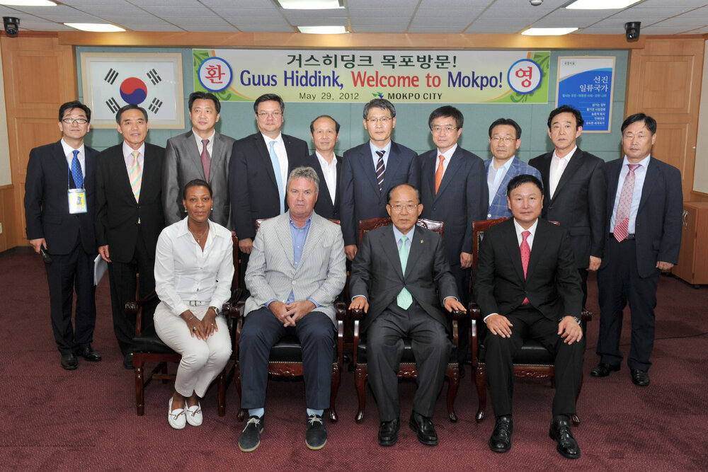 거스히딩크전국가대표축구감독목포방문25(2012,5,29,시청).jpg