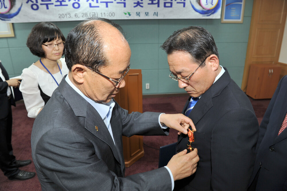 2013정부포상전수및퇴임식07(2013,6,28,상황실).jpg