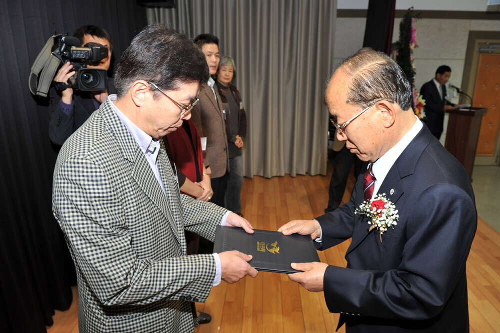 목포문학상시상식04(2013,10,31,목포문학관).jpg