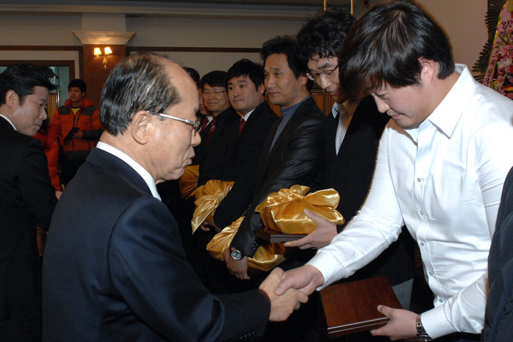 2013.12.11. 체육인의밤 시장님시상및 축사 041.jpg