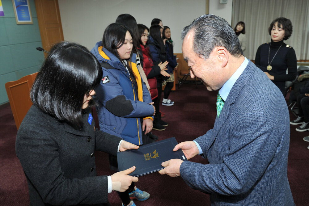 목포문예진흥재단장학증서수여식12(2013,12,24,상황실).jpg