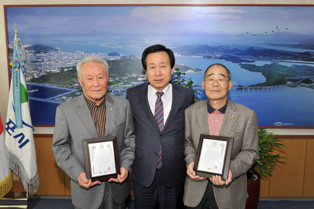 배정만,박병식감사패전달05(2014,11,5,시장실).jpg