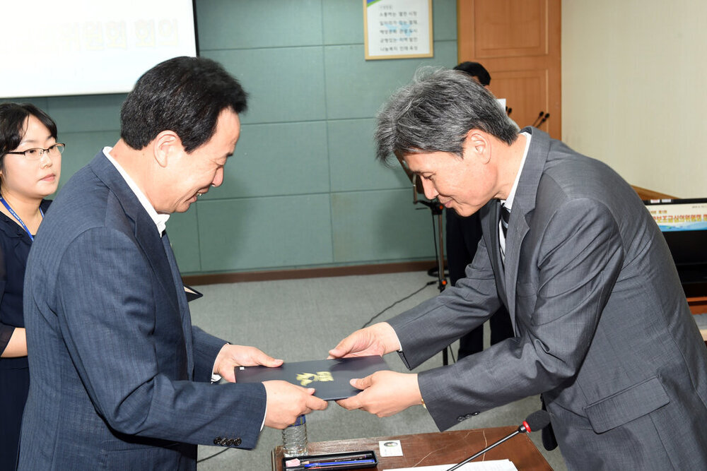 지방보조금심의위원회의07(2015,6,17,상황실).jpg
