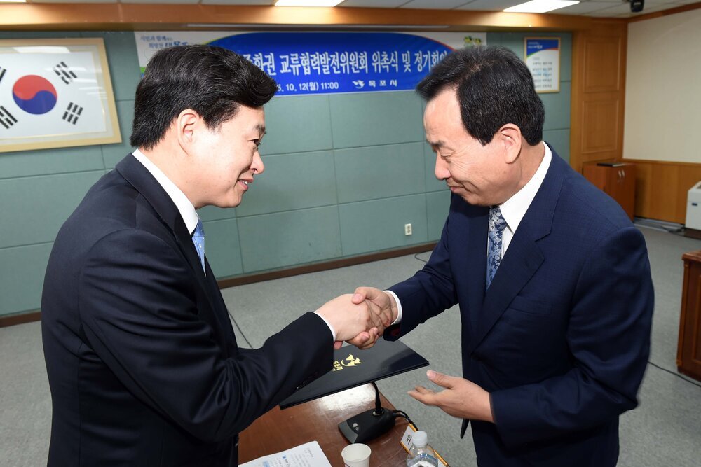 목포시중화권교류협력발전위원위촉식및정기회의06(2015,10,12,상황실).jpg