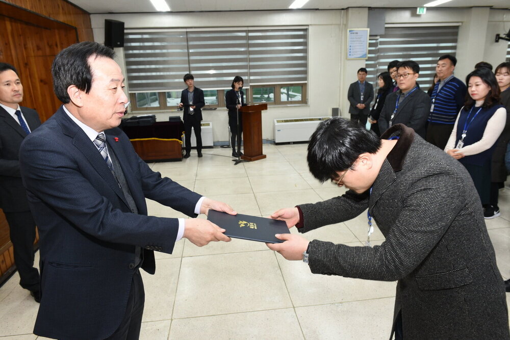 박홍률 목포시장 임용장 전달.