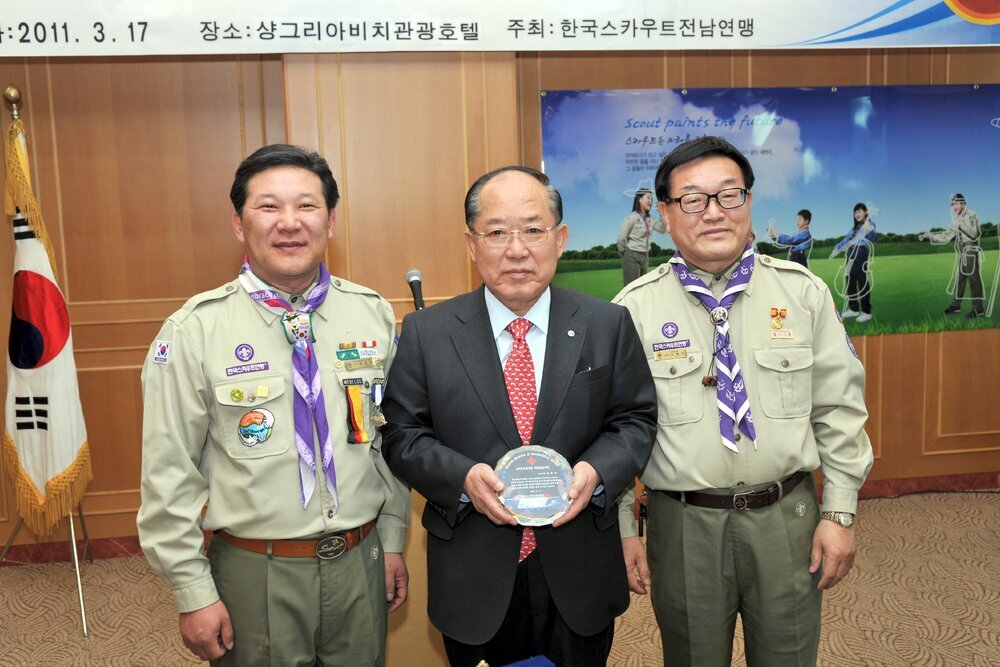 180190_1304413987_0_0.jpg