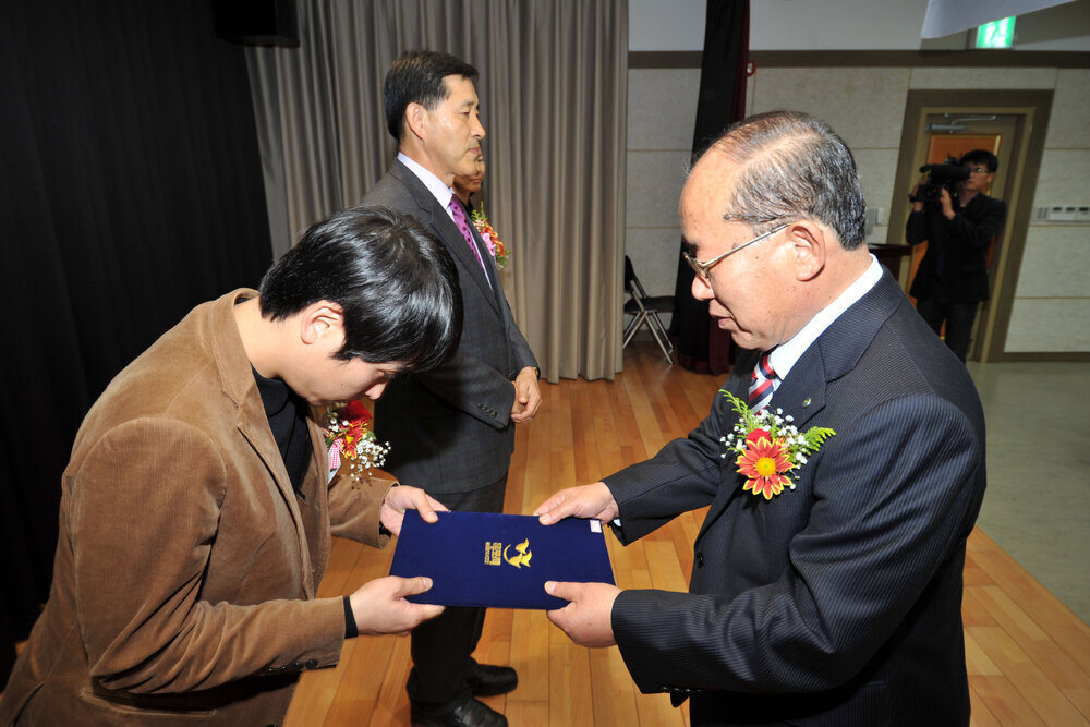 180190_1321230681_0_8.jpg